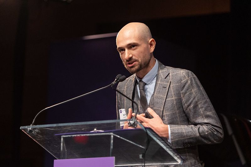 Nick Grassi, Co-CEO de Finerio Connect, recibe el premio Distinguished ...